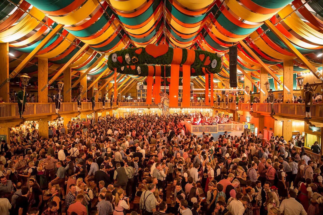 Lễ hội bia Oktoberfest munich.jpg